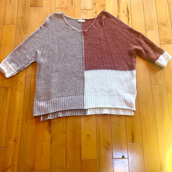 Women’s Boutique Color-block Slouch Sweater - Picture 2 of 8